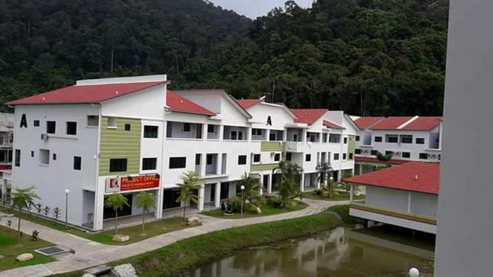 Homestay Lot 10 Pangkor Pekan Pangkor Esterno foto